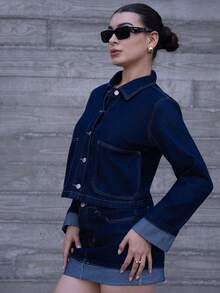 Conjunto de mujer de mezclilla azul oscuro con chaqueta de mezclilla de manga larga y falda con dobladillo plegado, nuevo estilo coreano casual de oficina para otoño e invierno, estilo Ins, abrigo de otoño de 2 piezas, conjunto de mezclilla para mujer - Azul lavado oscuro - Ver 4