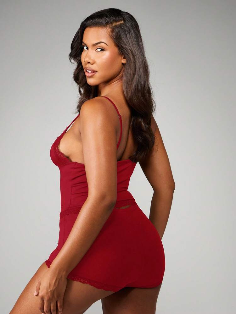 MISSGUIDED Lace Trim Cami And Short Pajama Set