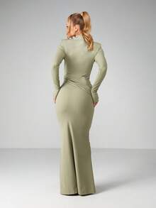 MISSGUIDED 鼠尾草绿长袖高领修身连衣裙，带垫肩和褶皱臀部拼接细节 - 灰綠 - 查看 2