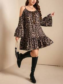 SHEIN LUNE 女士大码情人节穿搭 女士夏季穿搭 女士休闲度假穿搭 女士全身印花露肩假日穿搭 女士喇叭袖连衣裙 女士大码波西米亚风连衣裙 女士大码佩斯利花纹连衣裙 女士露肩连衣裙 女士秋季连衣裙 女士假日穿搭 - 彩色 - 查看 4