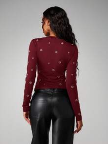 MISSGUIDED Eyelet Round Neck Long Sleeve Top With Golden Metal Hardware Detail - Burgundy - View 2