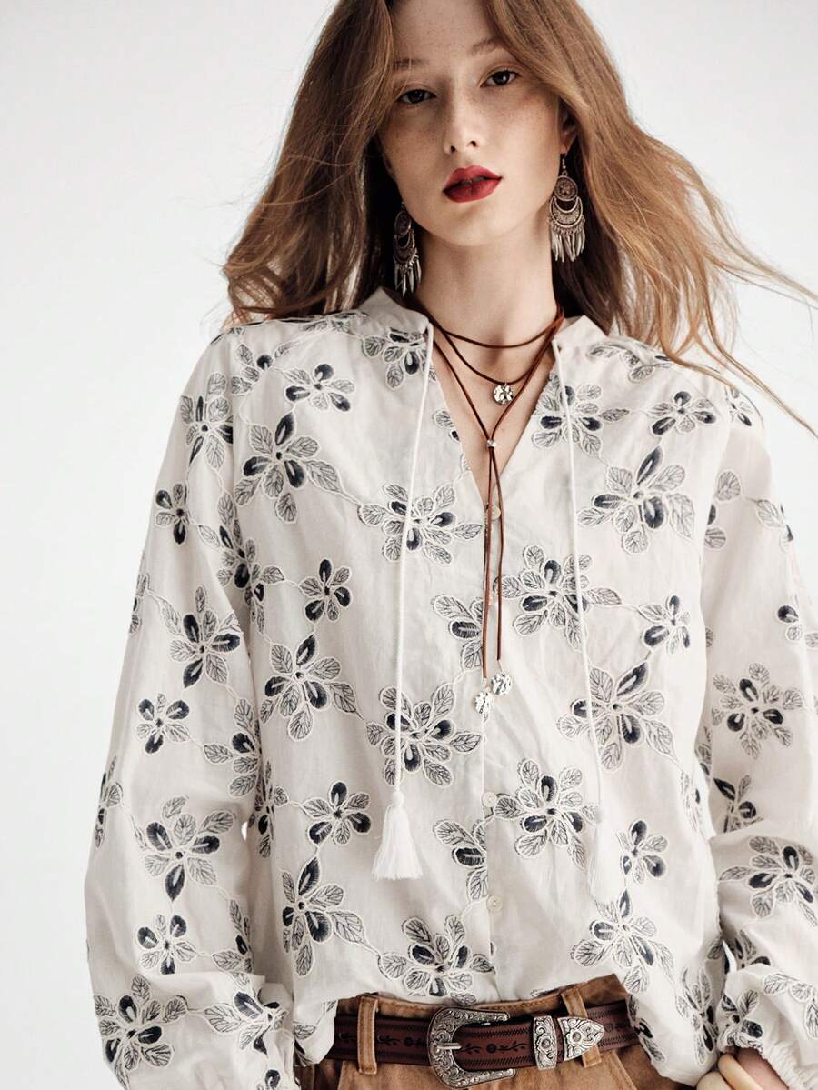 Aveloria Modichic 圆领刺绣提花流苏系带宽松休闲复古波西米亚风女式长袖衬衫 - 白色 - 查看 1