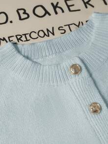 GlowEve 白色毛衣女士别致腰部荷叶边下摆短款开衫，独特金属纽扣装饰，时尚女士针织夹克 - 淺藍色 - 查看 6