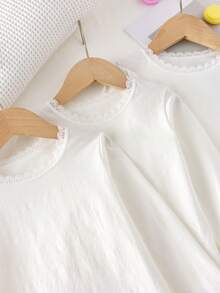 女童打底衫，圆领长袖，蕾丝边修身款，白色，四季皆宜，2026新年必备，百搭舒适，保暖又可爱 - 白色 - 查看 4