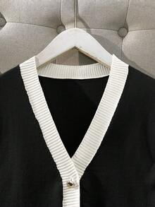 Franclia 新款修身时尚撞色V领开衫，百搭又显年轻活力，适合春秋季穿着 - 黑色 - 查看 4