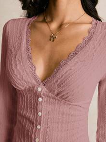 Poéselle Women's Textured Contrast Lace V-Neck Long Sleeve Button Design Fitted T-Shirt - Dusty Pink - View 6