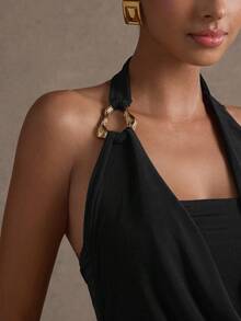 L'Amorae 女士纯色金属链垂褶领上衣 - 黑色 - 查看 2