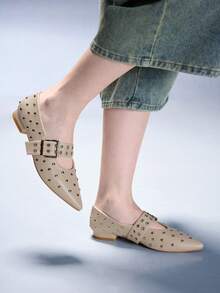 CUCCOO GRLICON Women's Casual Flat Shoes With Metal Decor, Minimalist Design