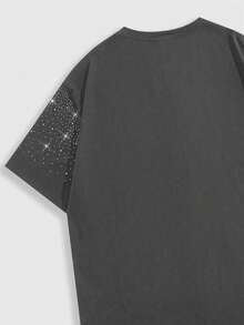 ROMWE MEN Goth 男士圣母玛利亚水钻装饰短袖T恤，适合日常穿着，春夏款 - 深灰色 - 查看 5