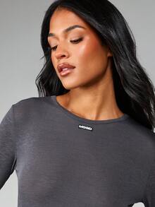 MISSGUIDED Abito lungo da sera con scollo a ciambella, maniche lunghe, in tessuto trasparente, con dettaglio del marchio, adatto per occasioni casual e da festa - Grigio Scuro - Visualizzare 4