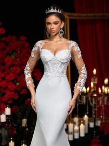 Glamrae Robe de mariée élégante et luxueuse avec patchwork de dentelle brodée de sequins, manches longues, taille ornée de perles, dos transparent avec nœud, ourlet asymétrique et très longue traîne