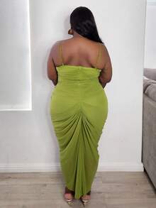 Truni Lacenleopard Women's Plus Size Cupped Bodycon Dress With Ruched Details, Elegant Front Ruffle Decorations, And Long Length,Birthday Dresses For Women, For Pear Triangle Body Shape, For Body Shape, For Summer - Lime Green - View 2