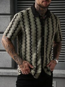 Manfinity CasualCool 男士撞色图案短袖休闲衬衫 - 綠色 - 查看 4