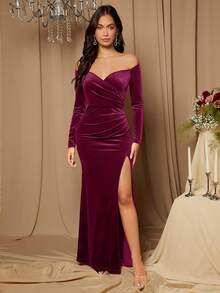 SHEIN Belle Burgundy Red Off Shoulder Split Thigh Velvet Bridesmaid Dress - Red Violet - View 3
