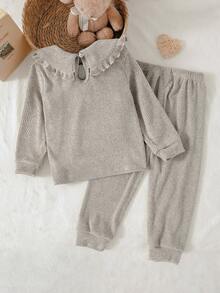 Weich & bequemes Rippstrick-Set für Kleinkind Mädchen in Vintage-Grau, süßer Peter-Pan-Kragen, Patchwork-Rüschensaum, Rücken-Schlüsselloch, Langarm-Top & lässige, einfache Hose als 2 Stücke Loungewear-Anzug - Grau - Übersicht 2