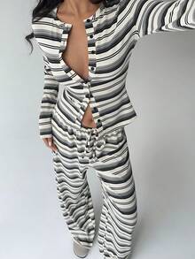 Aloruh 罗纹纽扣长袖圆领复古条纹修身开衫休闲度假机场假日新年派对百搭上衣 - 灰色 - 查看 4