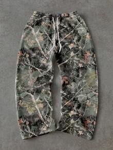 Manfinity ZONE917 ZONE917 Loose Street Dry Branch Camouflage All-Over Print Straight Fit Thermal Lined Sweatpants Camouflage Sweatpants - Multicolor - View 1