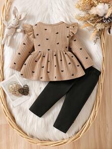 SHEIN 新生儿秋季/春季棕色柔软心形全印花黑色蝴蝶结针织泡泡袖套头衫搭配黑色蝴蝶结紧身裤两件套，适合外出、休闲、运动、圣诞派对 - 咖啡棕 - 查看 2