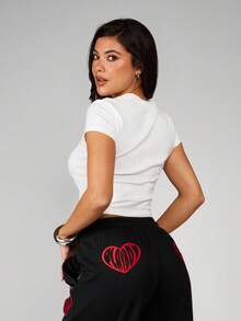 MISSGUIDED White Short Sleeve Bonita Script Logo Baby Tee Crop Top Cotton Blend Casual Fitted Crew Neck Summer Fashion Basic Tee - White - View 2