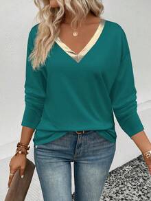 EMERY ROSE Camiseta feminina casual de manga comprida com decote em V e detalhes dourados contrastantes. - Verde-azulado - Ver 5