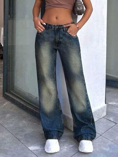 SHEIN Calça jeans plus size casual, lavagem discreta, cintura baixa e perna reta.