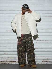 Modcrash 男士米色立领羽绒服，涤纶面料，宽松羽绒款式，绗缝设计，适合街头穿搭、冬季通勤，复古富贵风格 - 米色 - 查看 3