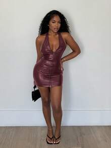 Alexandranx Vestido mini ajustado con escote en V profundo, cuello halter y doble cremallera