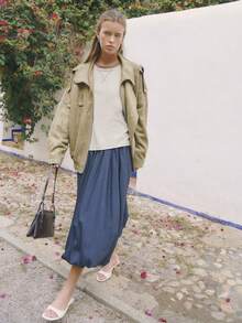 Nöista Áo khoác dáng đứng chất liệu giả da lộn với phom dáng thanh lịch, tinh tế. Lý tưởng cho việc phối đồ trong kỳ nghỉ xuân, đi làm hoặc tạo vẻ ngoài sang trọng cho những ngày cuối tuần. Một chiếc áo khoác đa năng giúp tô điểm thêm vẻ tinh tế cho bất kỳ trang phục nào. - xanh quân đội - Xem 6