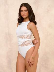 SHEIN BAE 女士圆领无袖撞色蕾丝荷叶边设计连体衣，百搭