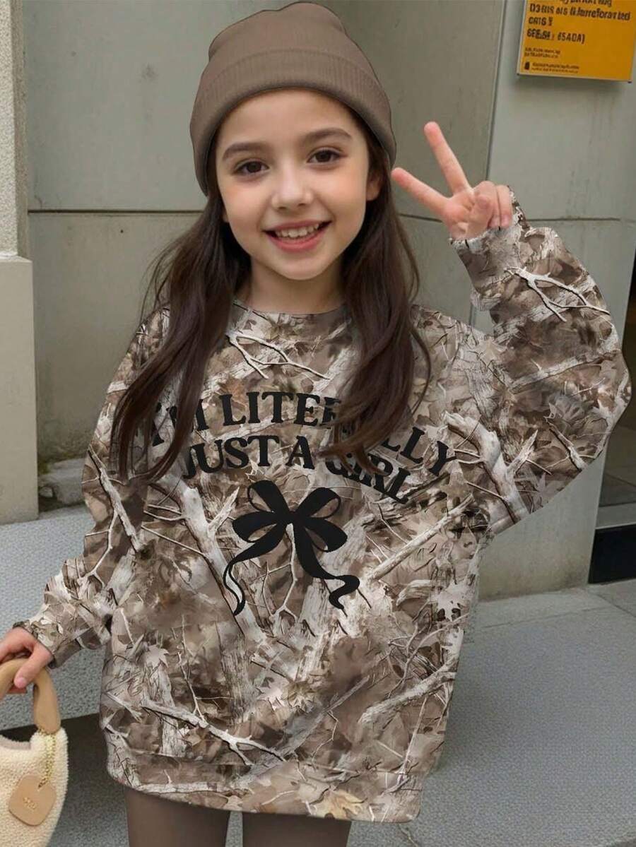 SHEIN 两件装女童休闲宽松圆领舒适日常针织长袖卫衣,适合秋冬季节,经典蝴蝶结印花和自然树叶印花 - 彩色 - 查看 1