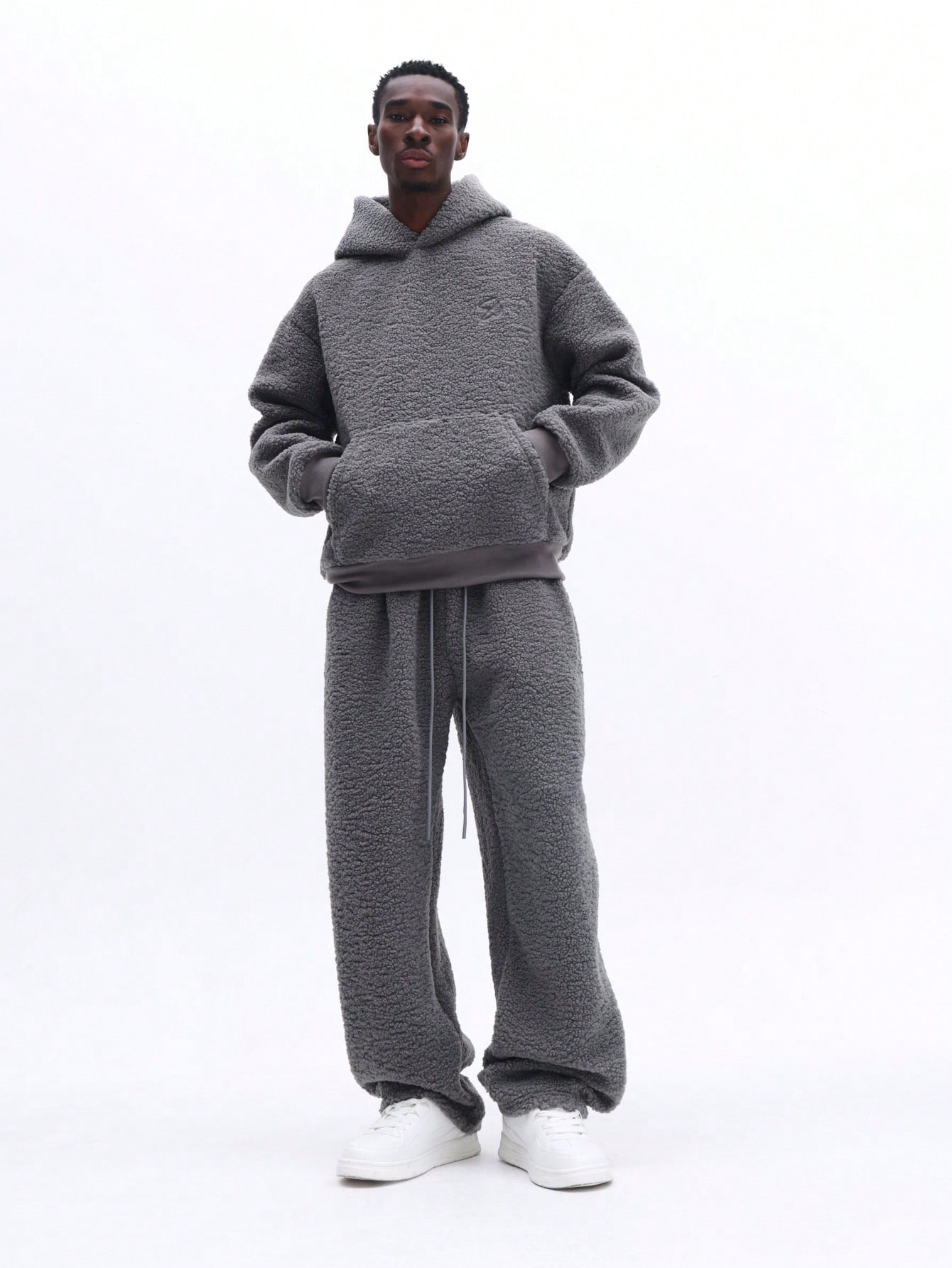 Bluza z kapturem Boxy i spodnie dresowe z polaru Sherpa