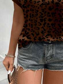 EMERY ROSE New Fashionable Casual V-Neck Short Sleeve T-Shirt With Cuff Design, Khaki Base With Black Leopard Print, Spring/Summer - Multicolor - View 2