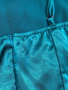 SHEIN Franclia Vestido de satén elegante con perlas y silueta en línea A, adecuado para ir al trabajo, fiestas y eventos - lago azul - Ver 3