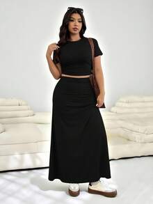 Solflare Plus Size Spring/Summer 2pcs Soft & Comfortable Short Sleeve Crew Neck T-Shirt & Skirt Set 2 Pieces Sets Woman - Black - View 4