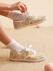 CUCCOO EASI 女士休闲系带舒适平底帆布鞋，适合日常穿着