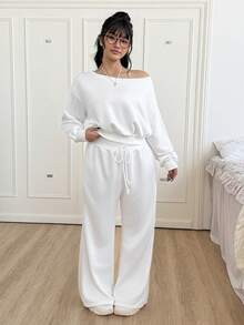 CovetEZ Bộ đồ hai mảnh áo nỉ cổ bất đối xứng và quần ống loe cỡ lớn, phong cách thể thao thường ngày, thu/đông - trắng - Xem 5