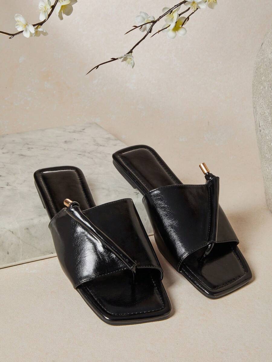 SHUZIA 女士仿皮蓬松交叉鞋面拖鞋 - 黑色 - 查看 1