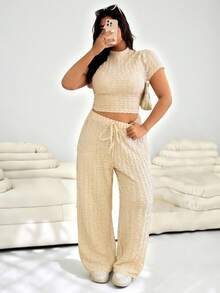 Solflare 2 件套大码春夏休闲修身褶皱纹理印花裤和短袖 T 恤套装 - 杏色 - 查看 4