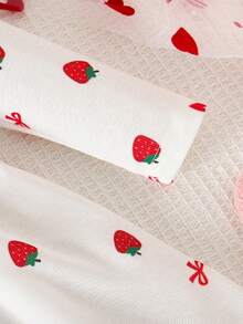 SHEIN Trẻ sơ sinh/Bé gái in hình quả dâu tây dễ thương, thoải mái, tay dài, phong cách ngày lễ - Nhiều màu - Xem 4