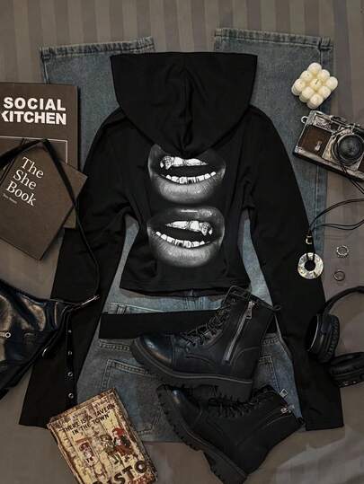 Attitoon 休闲简约街头风黑白涂鸦唇印紧身长袖连帽T恤，复古、学院风、百搭、性感、可爱、Y2K、椰子女孩、波西米亚风、嬉皮风、音乐节风格，适合秋冬季穿着。