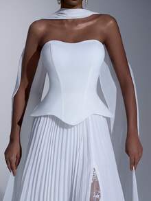 Elitara 优雅奢华蕾丝拼接弹力针织雪纺褶皱性感无肩带高开衩长裙，配有挂脖和垂坠亮片，适合婚礼、派对、蜜月、舞会等场合。 - 米色 - 查看 4