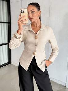 SHEIN Clasi 女士优雅收腰衬衫，显瘦设计，适合通勤、外出和聚会，金属纽扣装饰 - 杏色 - 查看 7