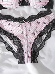 两件套加大码文胸套装，钢圈设计，撞色条纹蝴蝶结装饰，支撑力强，可爱又时尚。