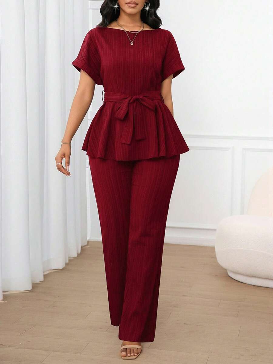 SHEIN Lady Damen Einfarbig, Lässig und Elegant Jacquard Stoff, Lose Taille A-Saum, Kurzarm Top und Lose Gerade Hose Zwei Teile Set, Tragen Sie es im Frühling, Sommer und Herbst Urlaubsoutfits, Bürooutfits für Damen, Kleidung für den Schulanfang, Kirchenoutfits für Damen, Ausgehoutfits, Bescheidenes Flughafen-Outfit für Damen - Bordeaux - Übersicht 1