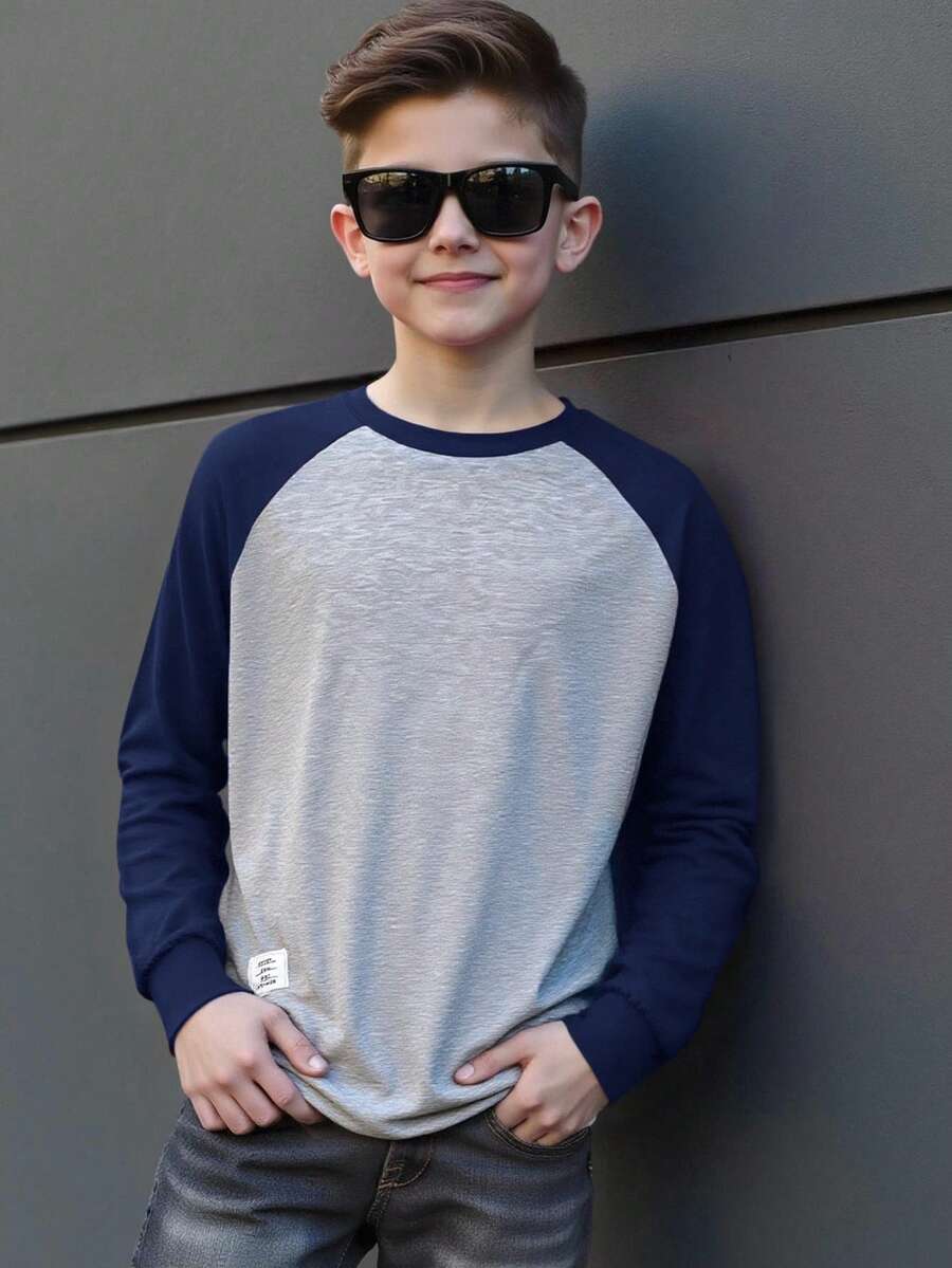 男童撞色长袖T恤，休闲舒适，时尚百搭，面料柔软，适合日常穿着、上学、郊游、户外活动，四季皆宜。 - 藏蓝色 - 查看 1