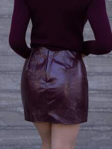 Andrea Bello 女士纯色翻盖细节 A 字裙，时尚秋冬，勃艮第红，安哥拉红，FW24 新款短裙，FW24 流行色，优雅女士秋季女装，休闲日常穿着，通勤，极简主义，办公室，老款，简约，休闲日常穿着，除夕，秋冬，新年女装，情人节 - 酒紅色 - 查看 2