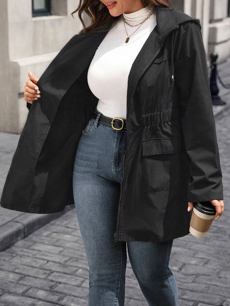 Veste décontractée à capuche avec cordon de serrage, fermeture éclair et poches pour femmes grandes tailles, idéale pour le quotidien et les trajets