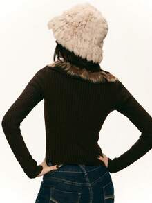 Rina Fox 棕色毛绒荷叶边修身女式短款毛衣 - 咖啡棕 - 查看 2