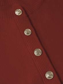 GlowEve 白色毛衣女士别致腰部荷叶边下摆短款开衫，独特金属纽扣装饰，时尚女士针织夹克 - 酒紅色 - 查看 4