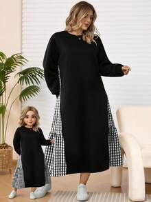 EMERY ROSE فستان كاجوال للمرأة البدينة بياقة مستديرة وأكمام طويلة مع تصميم مربعات ملونة - الأسود - مشاهدة 1